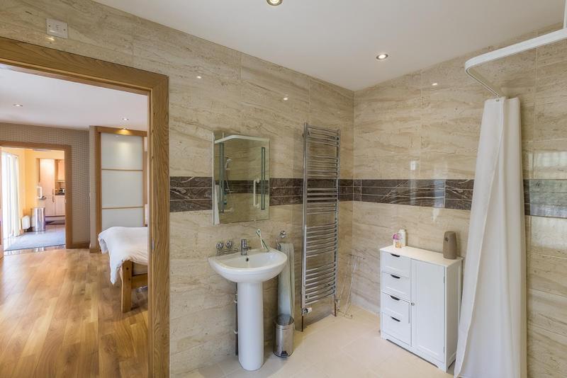 Spacious 4 Bedroom Home - 5 Min Walk To Town Enniskillen Esterno foto